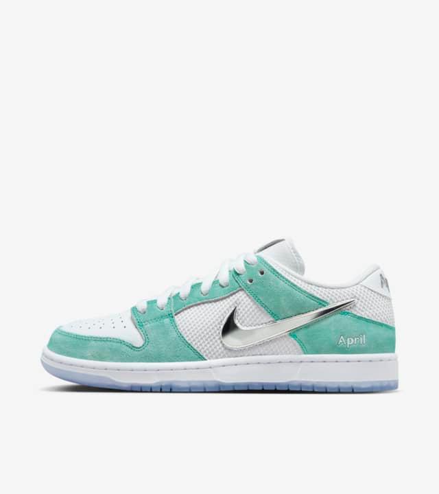 Nike SB x April Skateboards Dunk Low Propicture