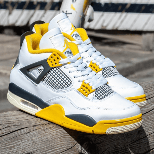 Jordan 4 Retropicture